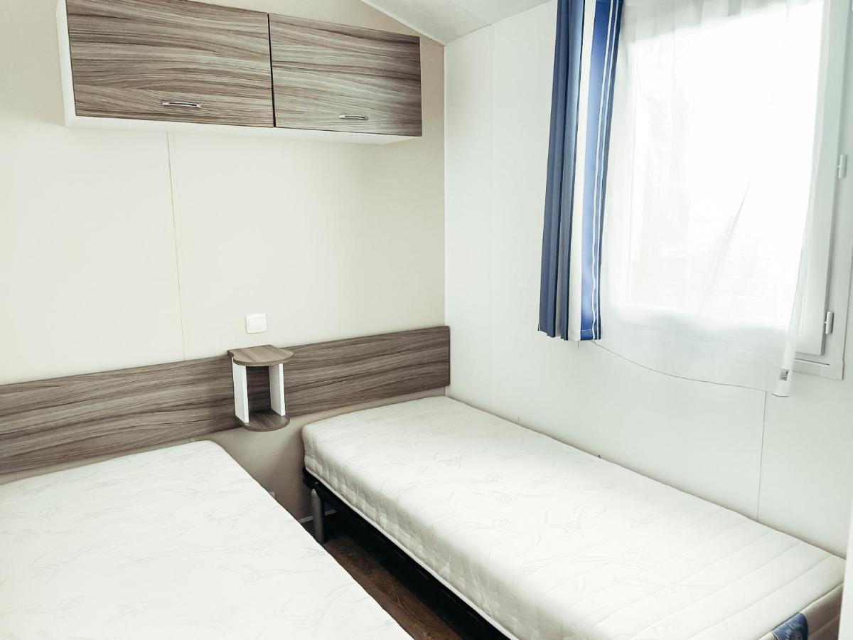 3 Bedroom Chalets Camping Lei Suves - Joycasa Roquebrune-sur Argens Esterno foto