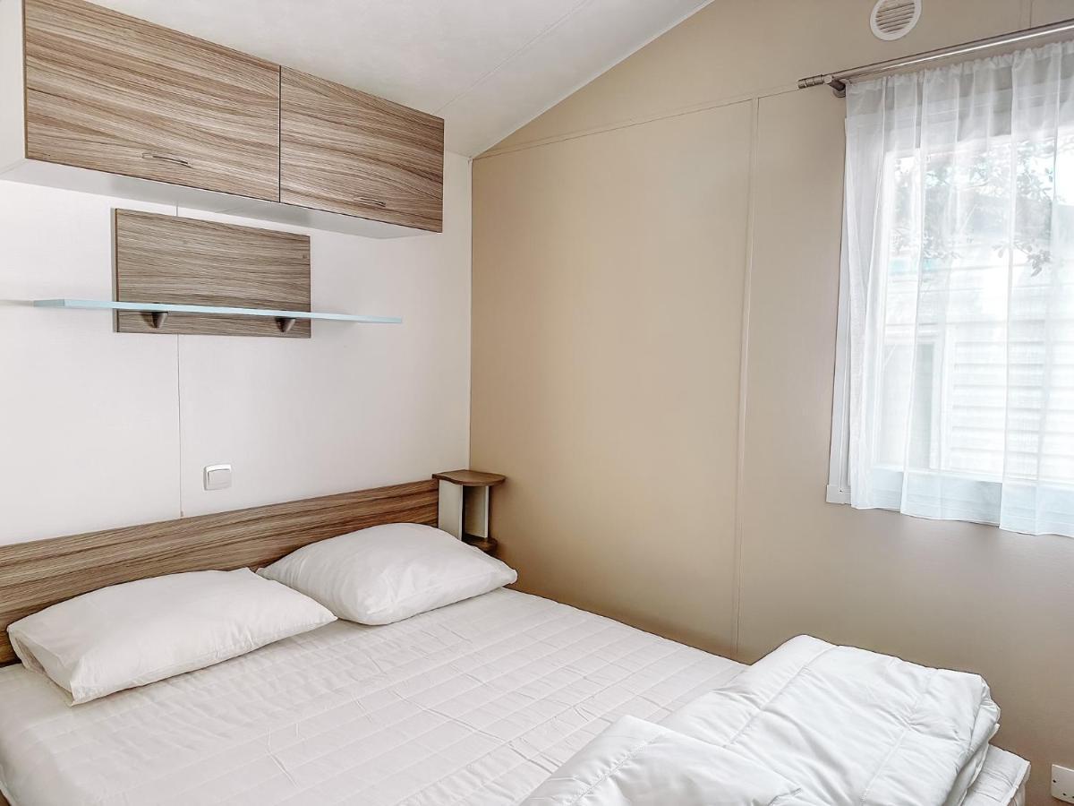 3 Bedroom Chalets Camping Lei Suves - Joycasa Roquebrune-sur Argens Esterno foto